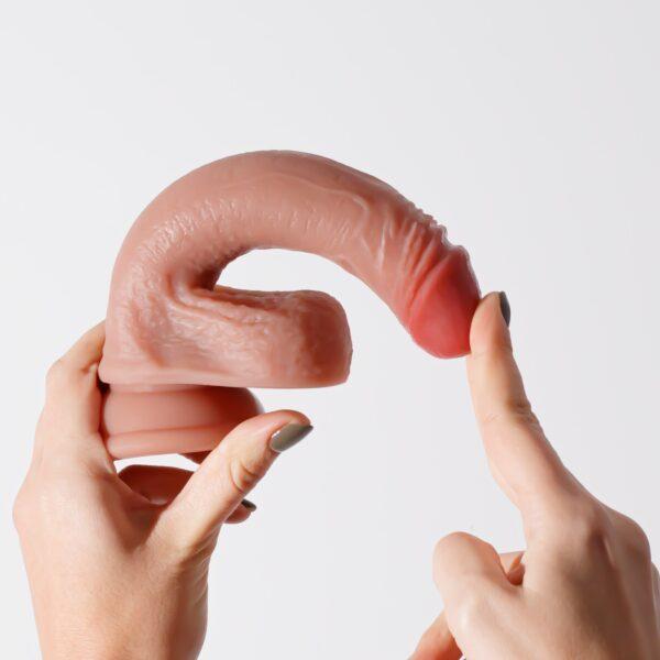 Dildo realista dual density 19cm Invictus - Imagen 4